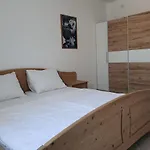 Dado Apartment Vir