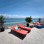 Dado Apartment Vir
