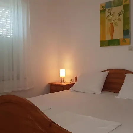 Dado Apartment Vir