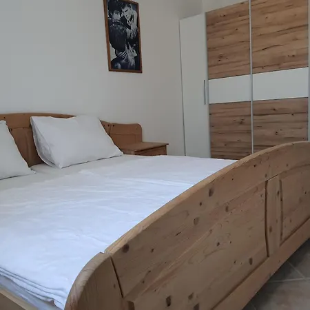 Apartment Dado