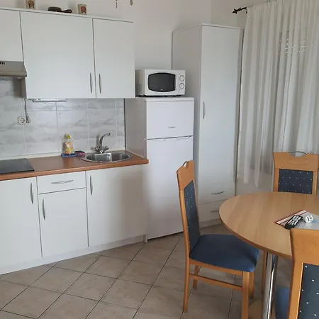 Apartment Dado Vir
