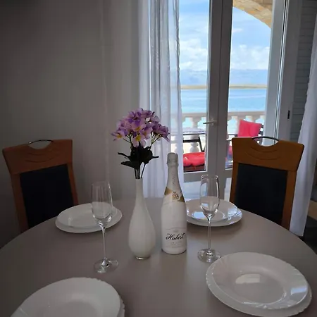 Dado Apartment
