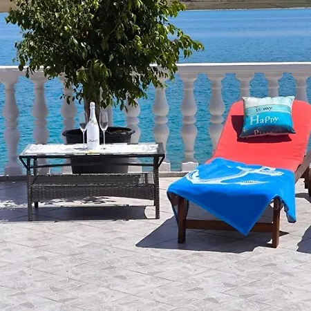 Dado Apartment *
