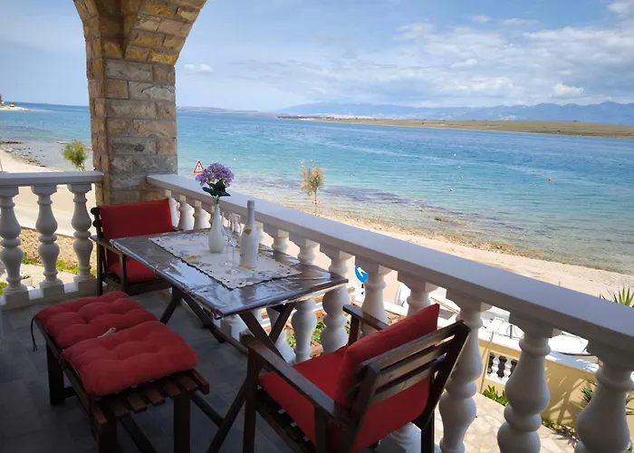 Апартаменты Dado Вир