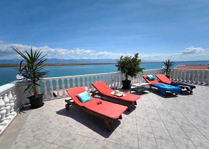 Dado Апартаменты Вир